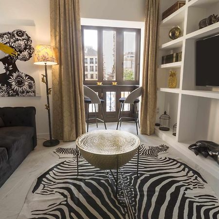 The Clock House Luxury Urban Suites Málaga Eksteriør billede