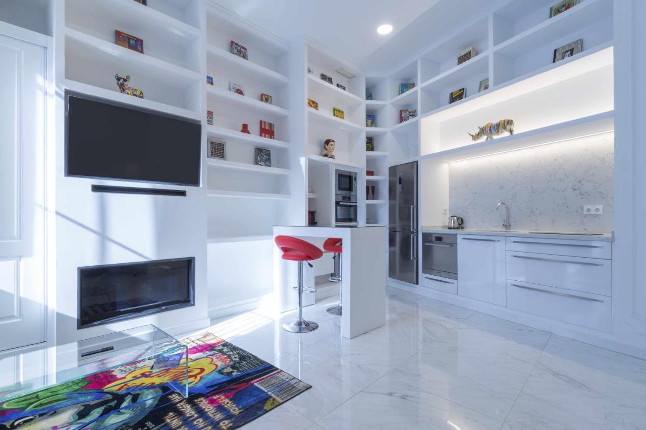 The Clock House Luxury Urban Suites Málaga Værelse billede