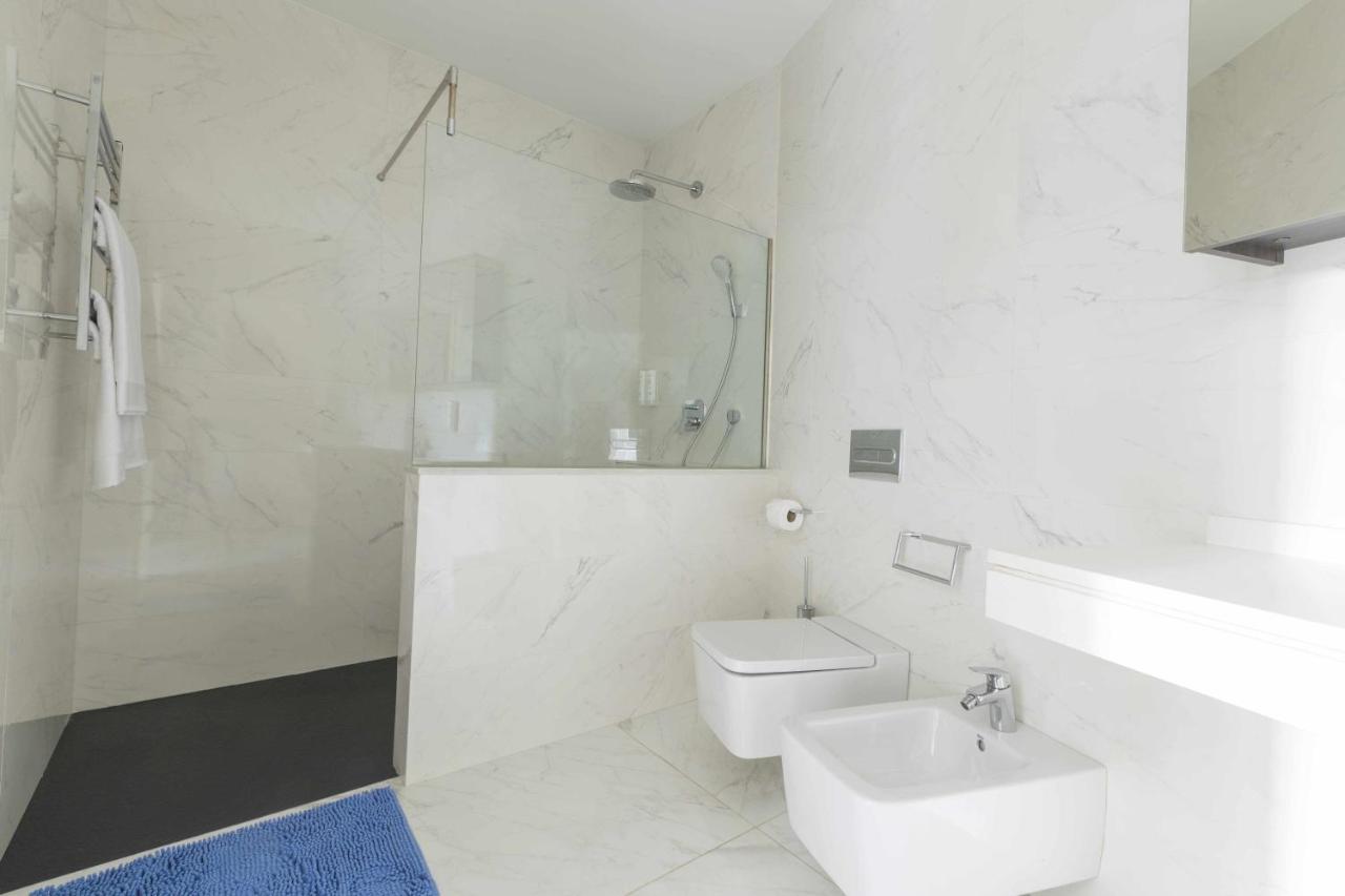 The Clock House Luxury Urban Suites Málaga Værelse billede