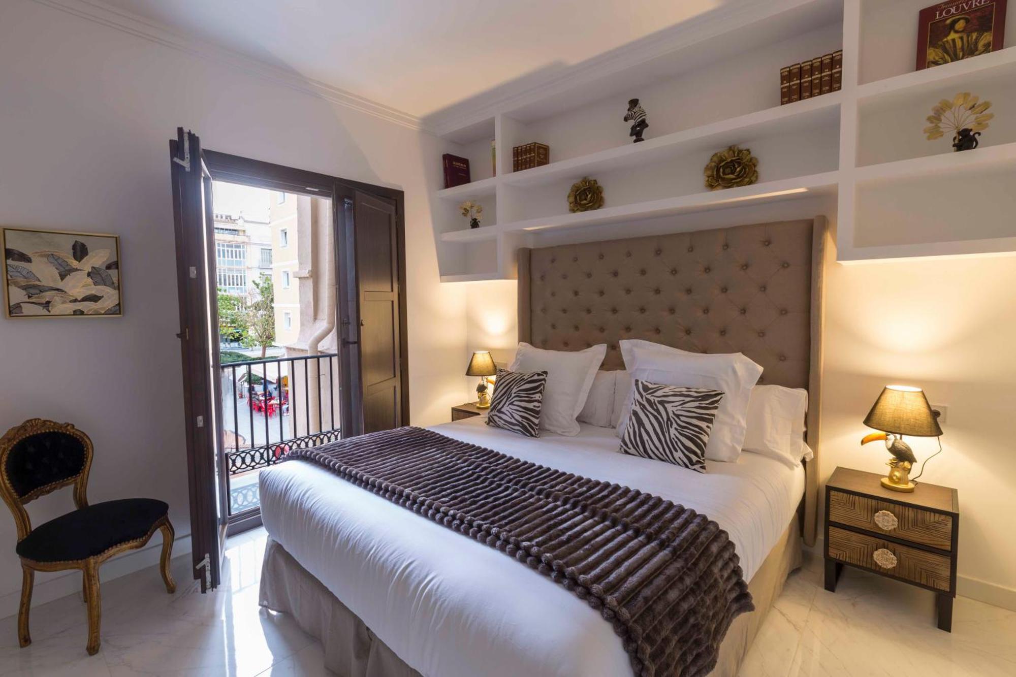 The Clock House Luxury Urban Suites Málaga Eksteriør billede