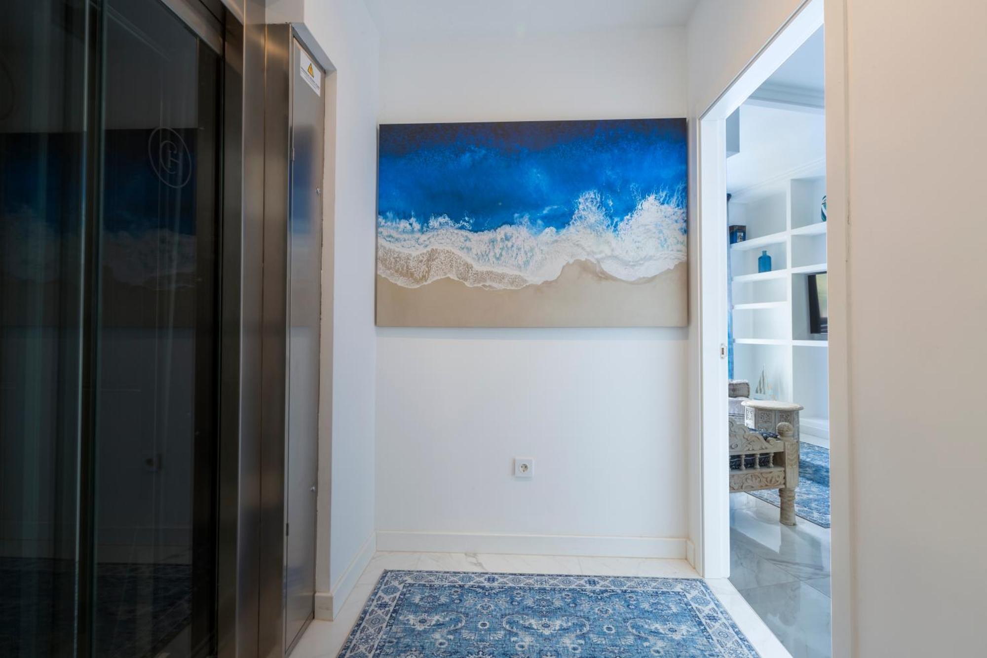 The Clock House Luxury Urban Suites Málaga Eksteriør billede