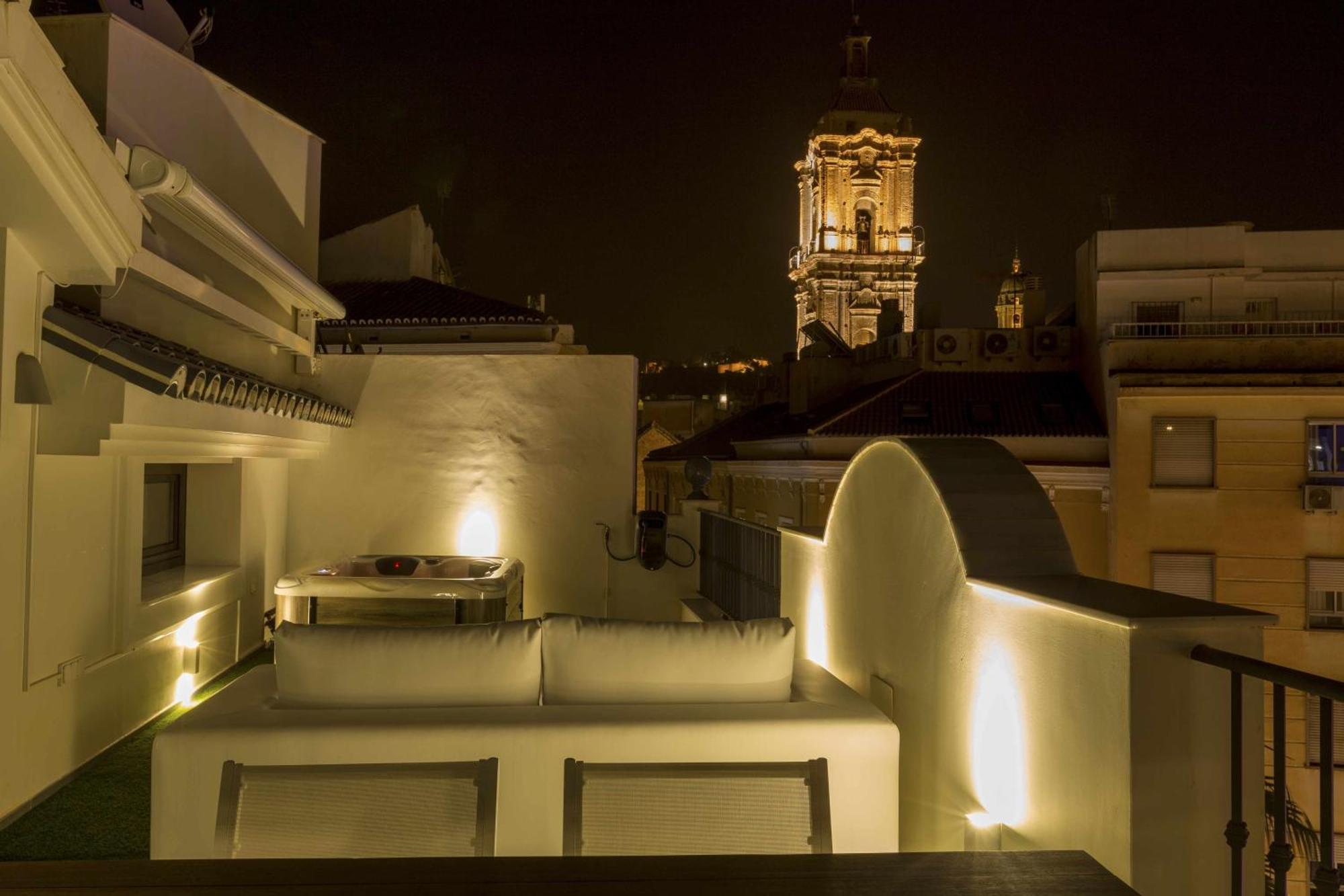 The Clock House Luxury Urban Suites Málaga Eksteriør billede